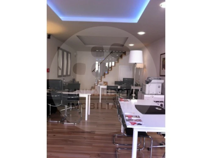 Prédio para Venda em União das Freguesias de Setúbal Foto 9