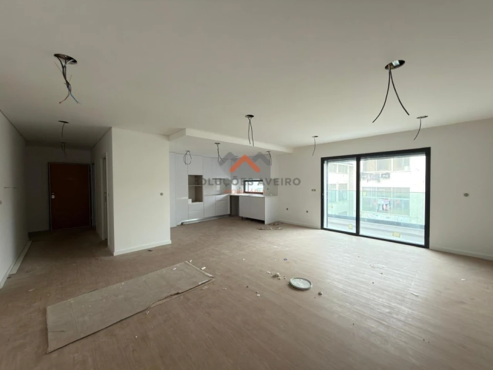 Apartamento T2 para Venda em Esgueira Foto 2