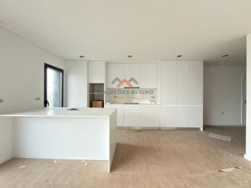 Apartamento T2 para Venda em Esgueira