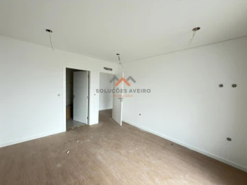 Apartamento T2 para Venda em Esgueira
