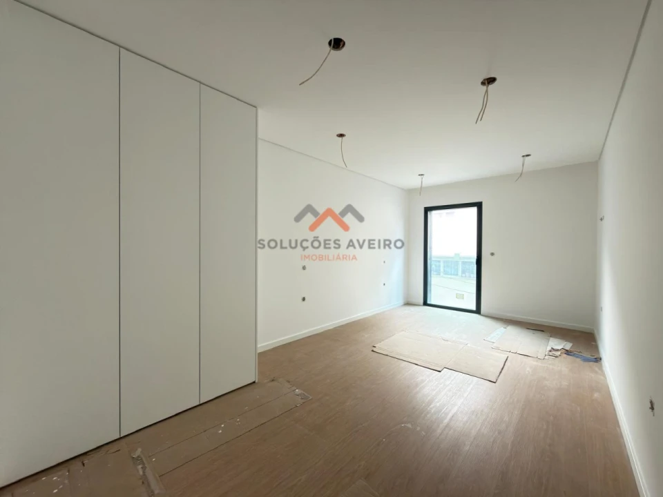Apartamento T2 para Venda em Esgueira Foto 8