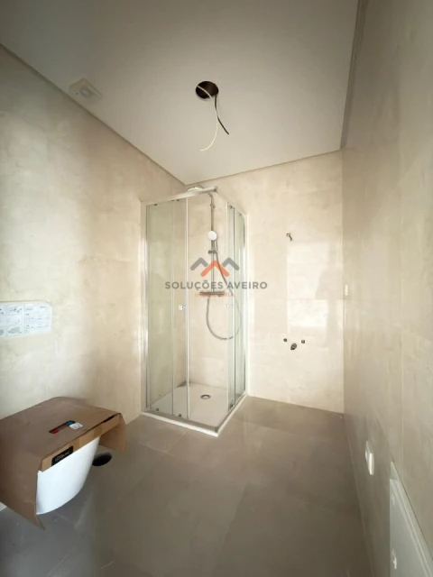 Apartamento T2 para Venda em Esgueira