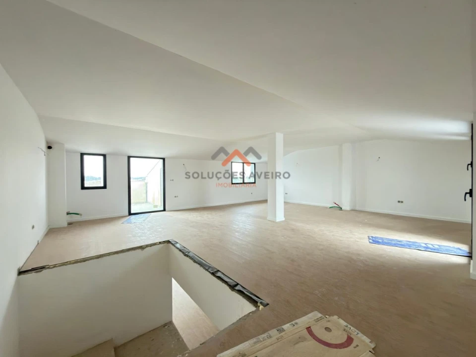 Apartamento T3 para Venda em Esgueira Foto 9
