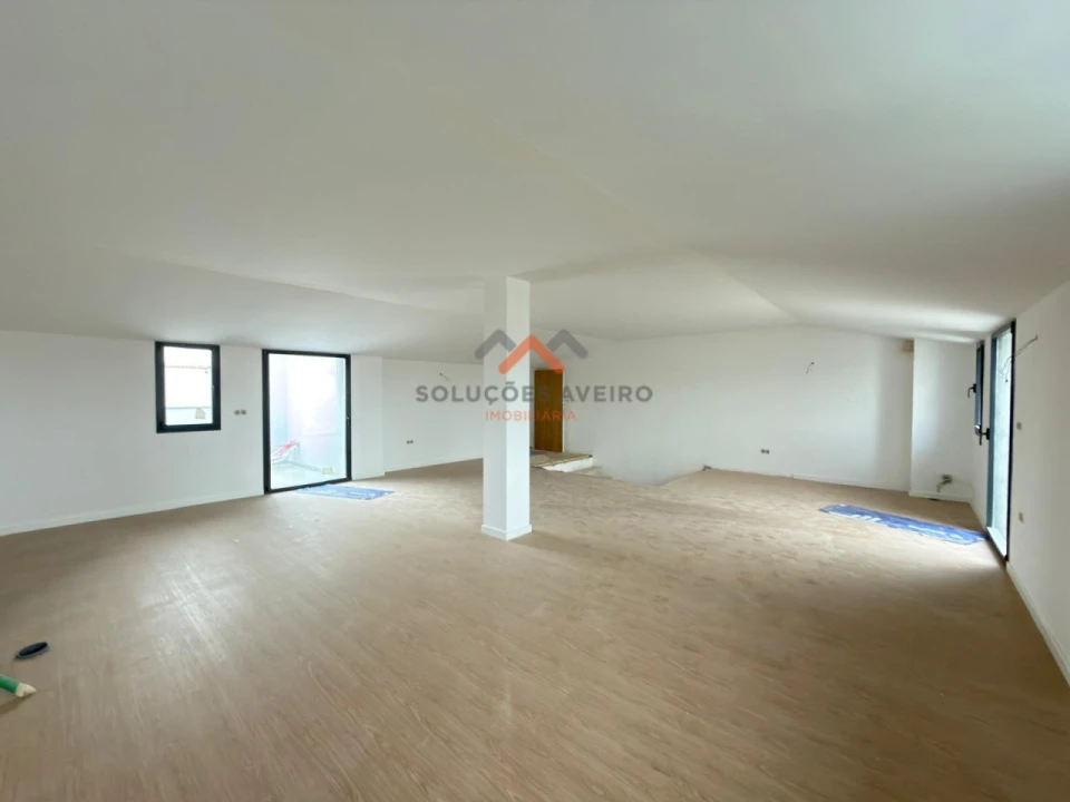 Apartamento T3 para Venda em Esgueira Foto 32