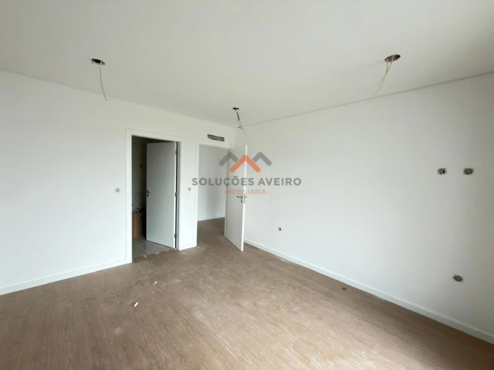 Apartamento T3 para Venda em Esgueira Foto 23