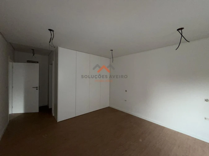 Apartamento T1 para Venda em Esgueira Foto 10