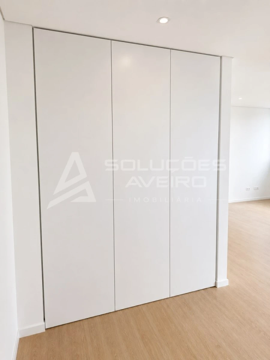 Apartamento T1 para Venda em Esgueira Foto 10