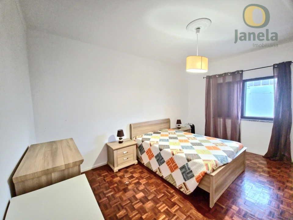 Moradia T3 para Venda em Quelfes Foto 15