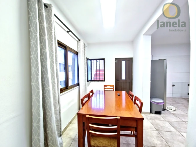 Moradia T3 para Venda em Quelfes Foto 27