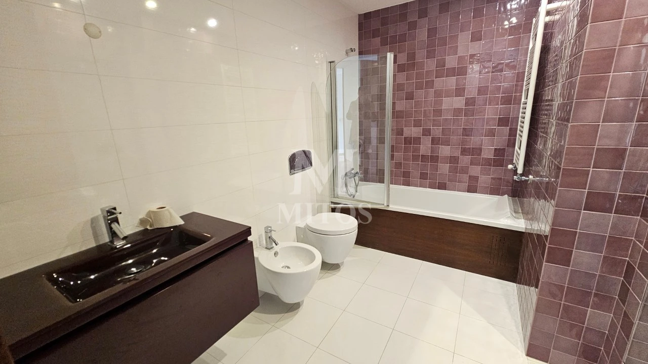 Apartamento T3 para Arrendamento em Santa Maria Maior e Monserrate e Meadela Foto 13