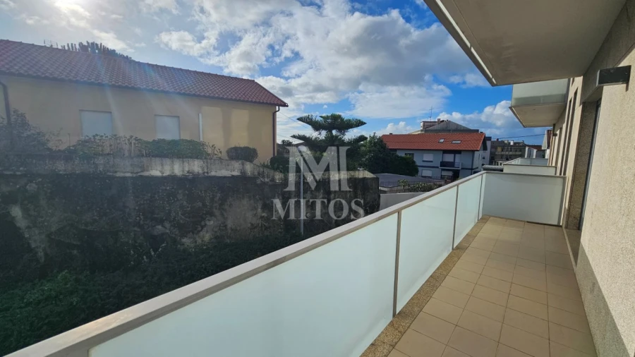 Apartamento T3 para Arrendamento em Santa Maria Maior e Monserrate e Meadela Foto 9