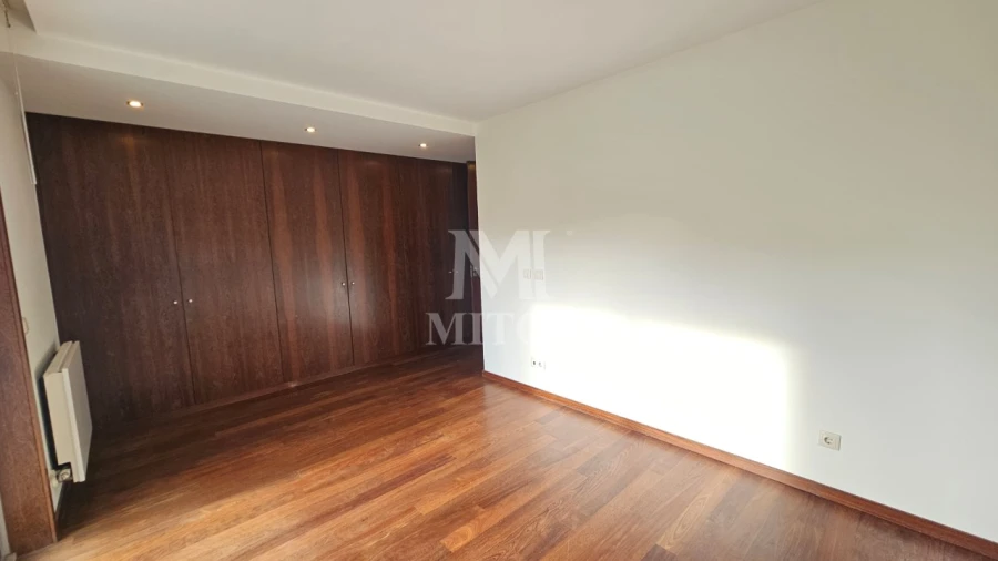 Apartamento T3 para Arrendamento em Santa Maria Maior e Monserrate e Meadela Foto 12