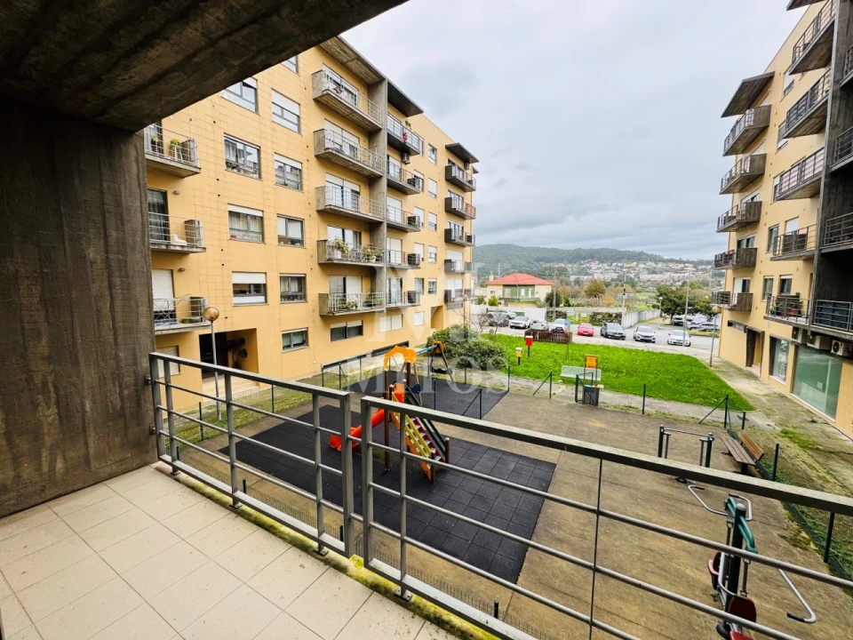 Apartamento T2 para Arrendamento em Santa Maria Maior e Monserrate e Meadela Foto 4