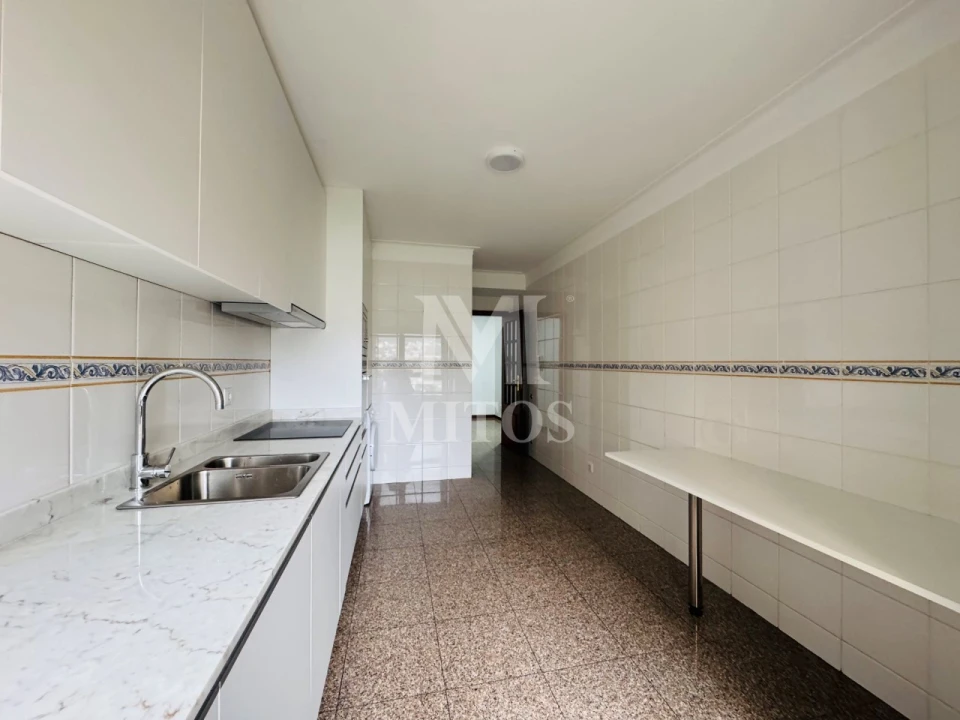 Apartamento T2 para Arrendamento em Santa Maria Maior e Monserrate e Meadela Foto 5