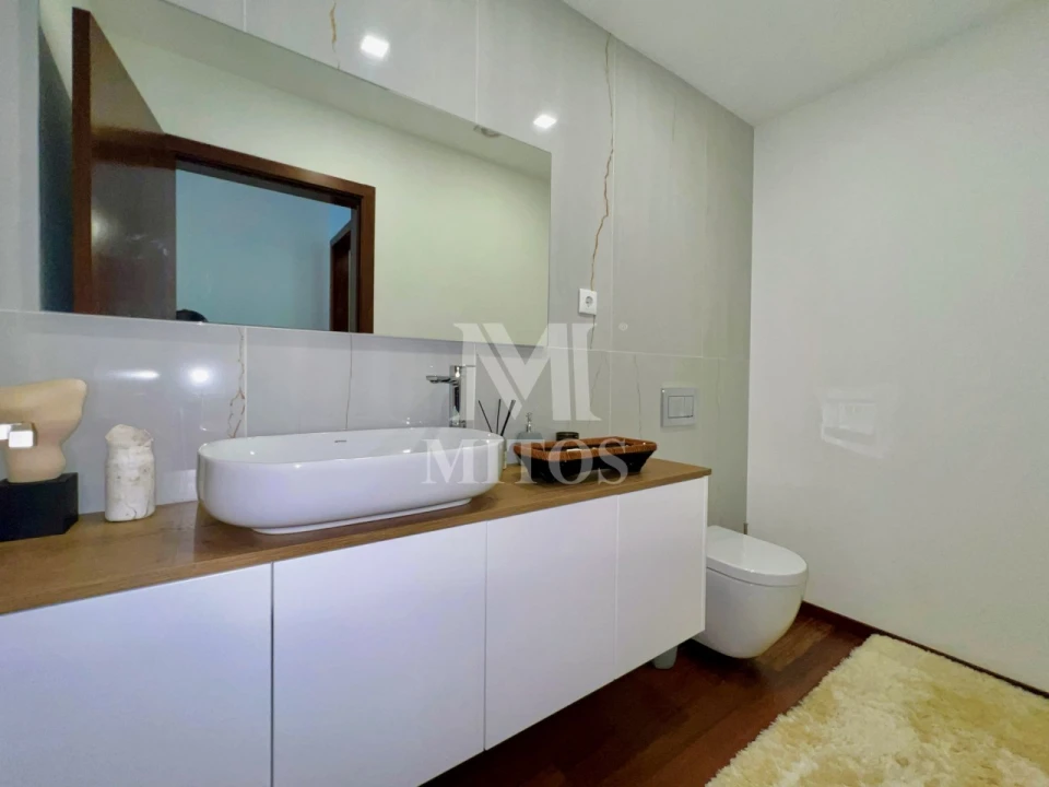 Moradia T4 para Venda em Santa Maria Maior e Monserrate e Meadela Foto 10