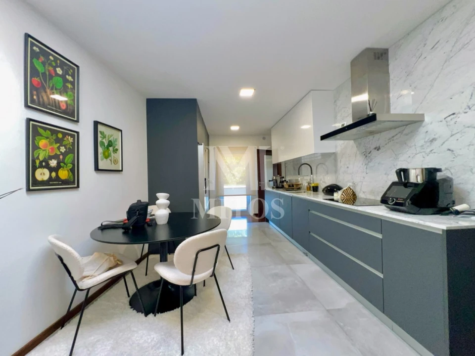 Moradia T4 para Venda em Santa Maria Maior e Monserrate e Meadela Foto 9