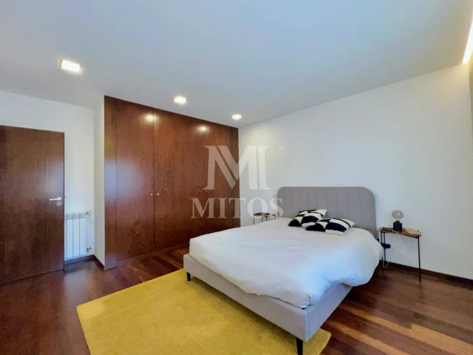 Moradia T4 para Venda em Santa Maria Maior e Monserrate e Meadela Foto 17