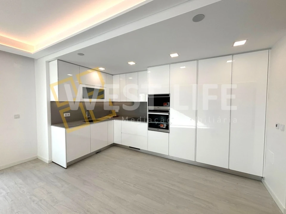 Apartamento T2 para Venda em Ericeira Foto 3