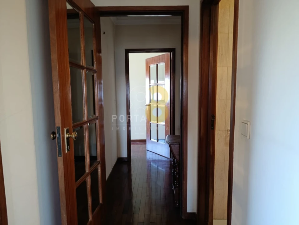 Apartamento T4 para Venda em Ramalde Foto 3