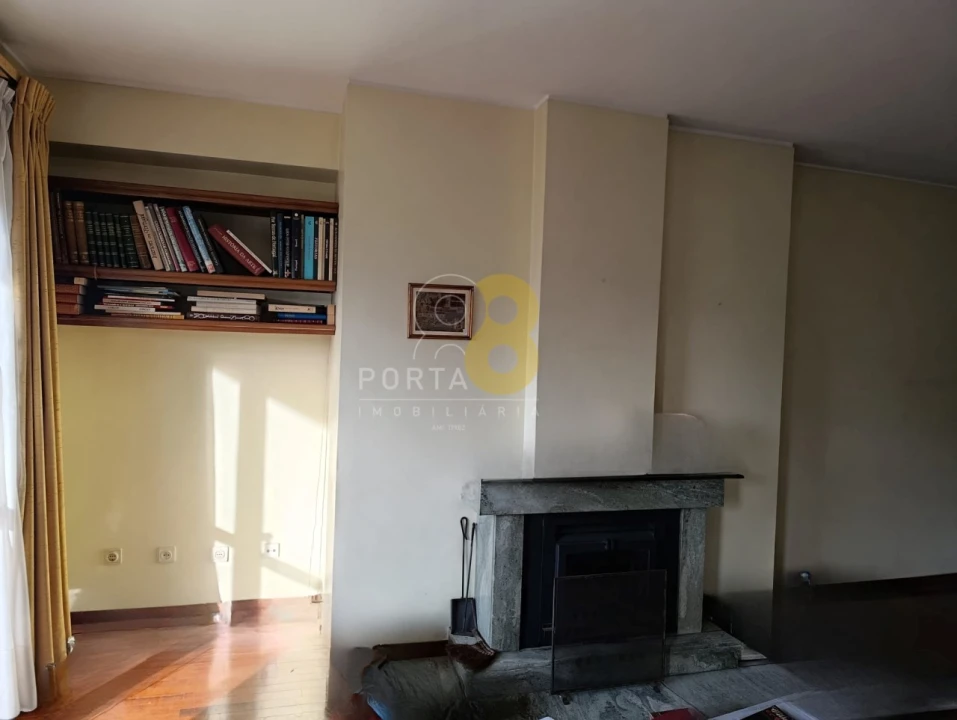 Apartamento T4 para Venda em Ramalde Foto 13
