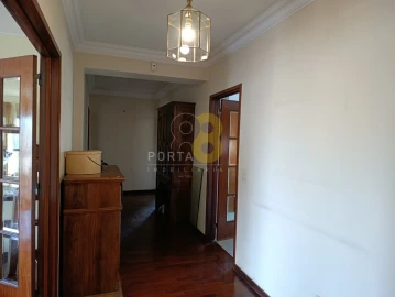 Apartamento T4 para Venda em Ramalde