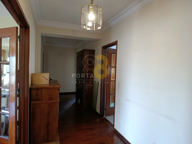Apartamento T4 para Venda em Ramalde Foto 8