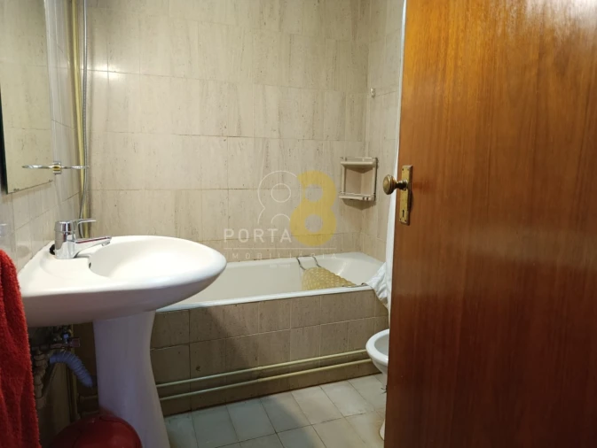 Apartamento T4 para Venda em Ramalde Foto 19