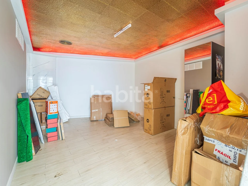 Loja para Arrendamento em Santo António Foto 23