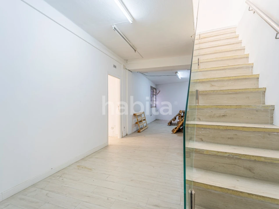 Loja para Arrendamento em Santo António Foto 18