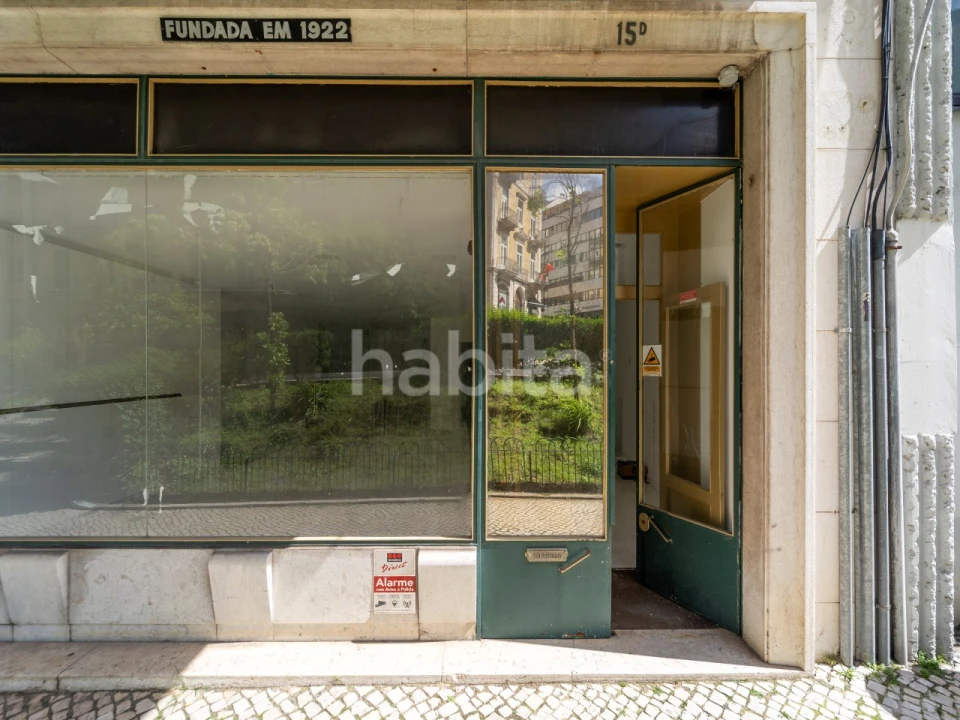 Loja para Arrendamento em Santo António Foto 19