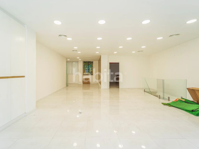 Loja para Arrendamento em Santo António Foto 5