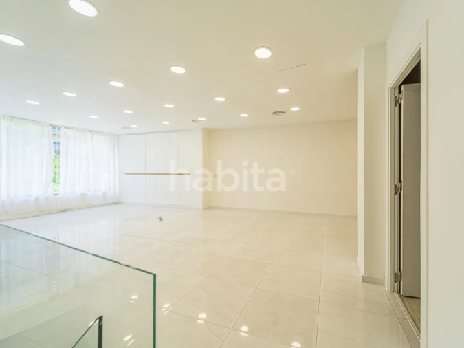 Loja para Arrendamento em Santo António Foto 1