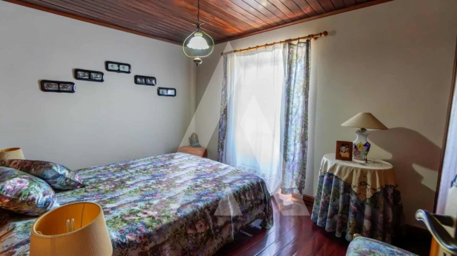 Moradia T4 para Venda em Travanca de Lagos Foto 11