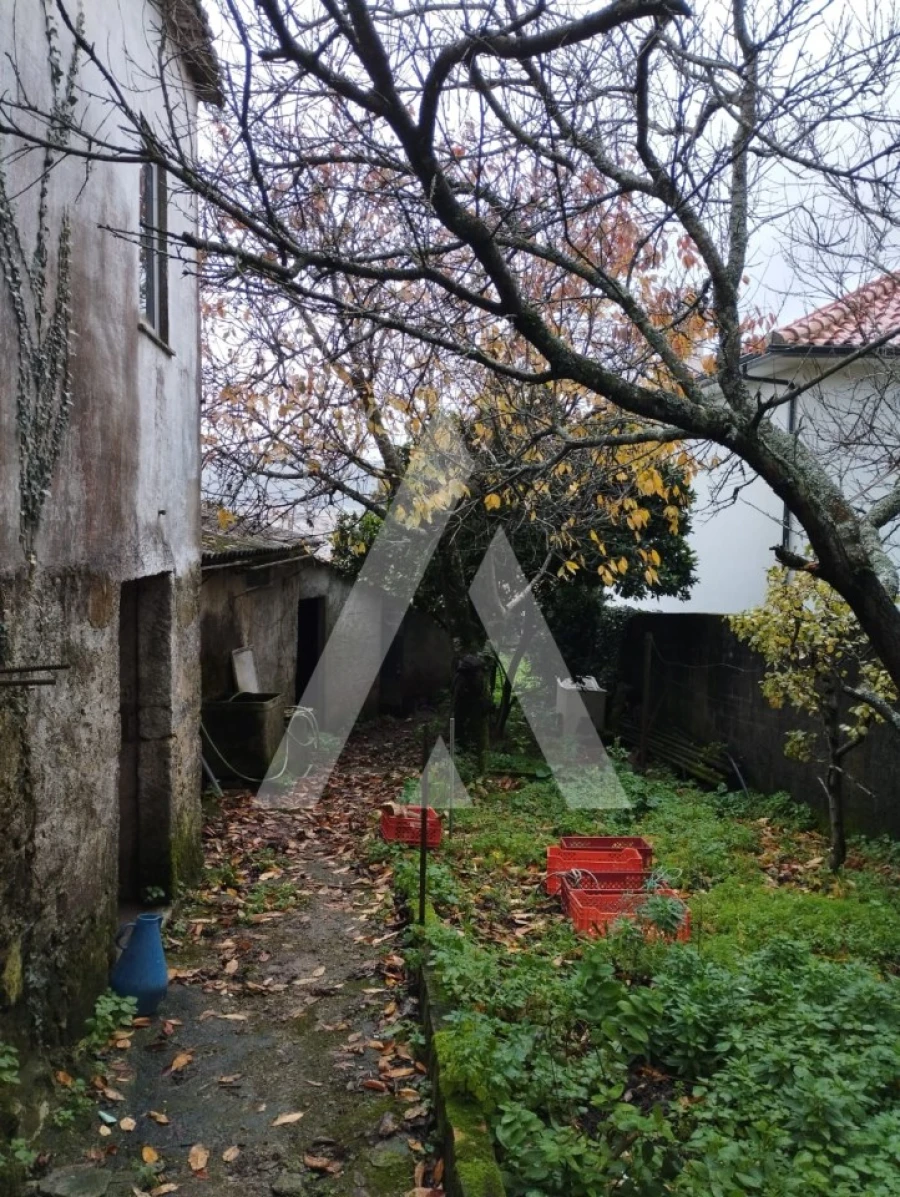 Terreno para Venda em Santa Marta de Portuzelo Foto 9