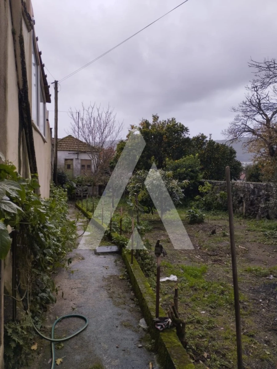 Terreno para Venda em Santa Marta de Portuzelo Foto 11