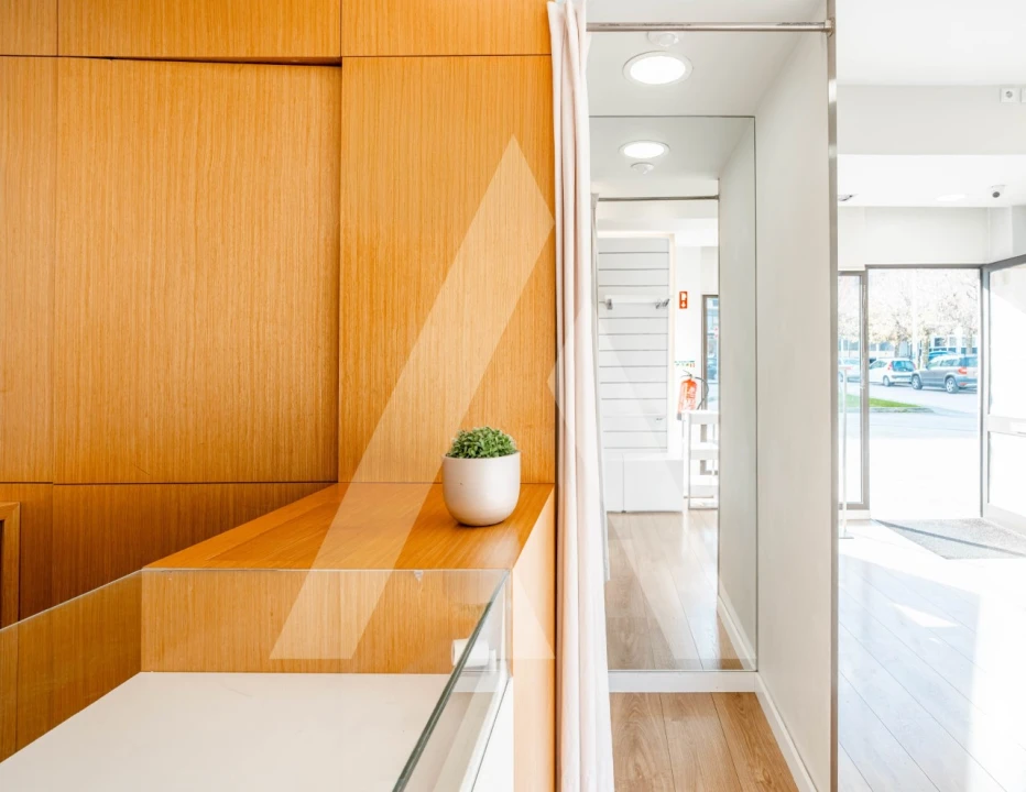 Loja para Cedência de Quotas em Lousã e Vilarinho Foto 5