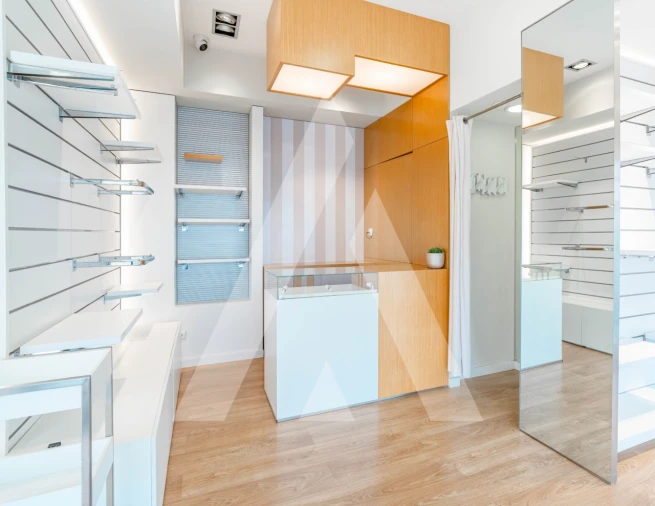 Loja para Cedência de Quotas em Lousã e Vilarinho Foto 7