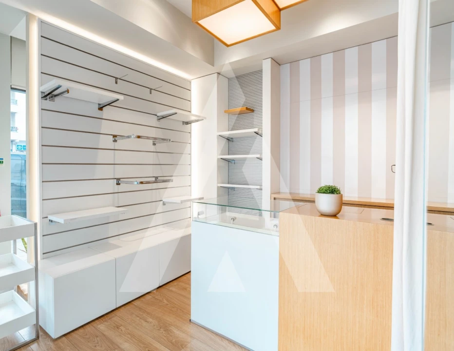 Loja para Arrendamento em Lousã e Vilarinho Foto 4