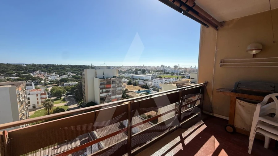 Apartamento para Venda em Quarteira Foto 2