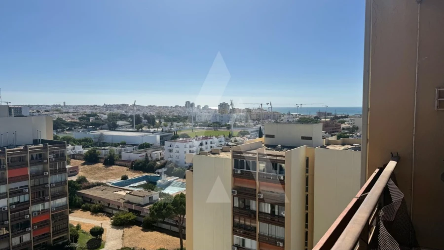 Apartamento para Venda em Quarteira Foto 3