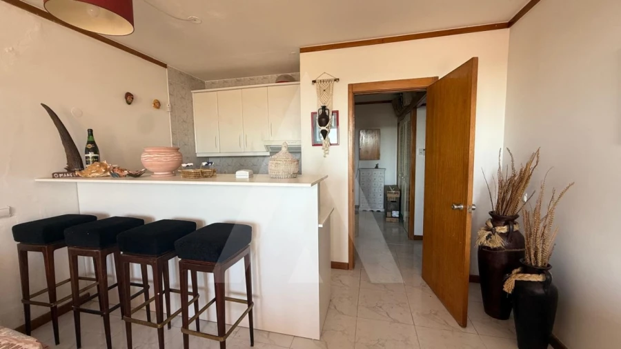 Apartamento para Venda em Quarteira Foto 6