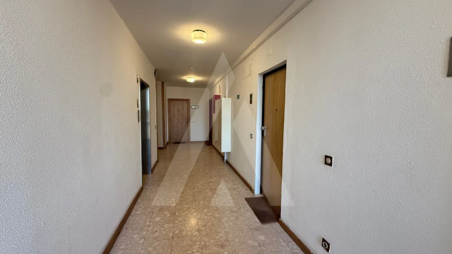 Apartamento para Venda em Quarteira Foto 16