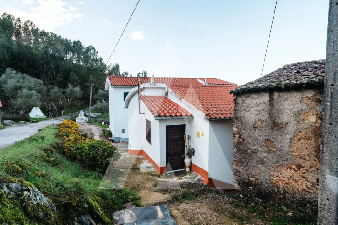 Moradia T3 para Venda em Gois Foto 18