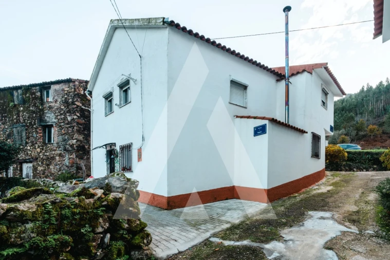 Moradia T3 para Venda em Gois