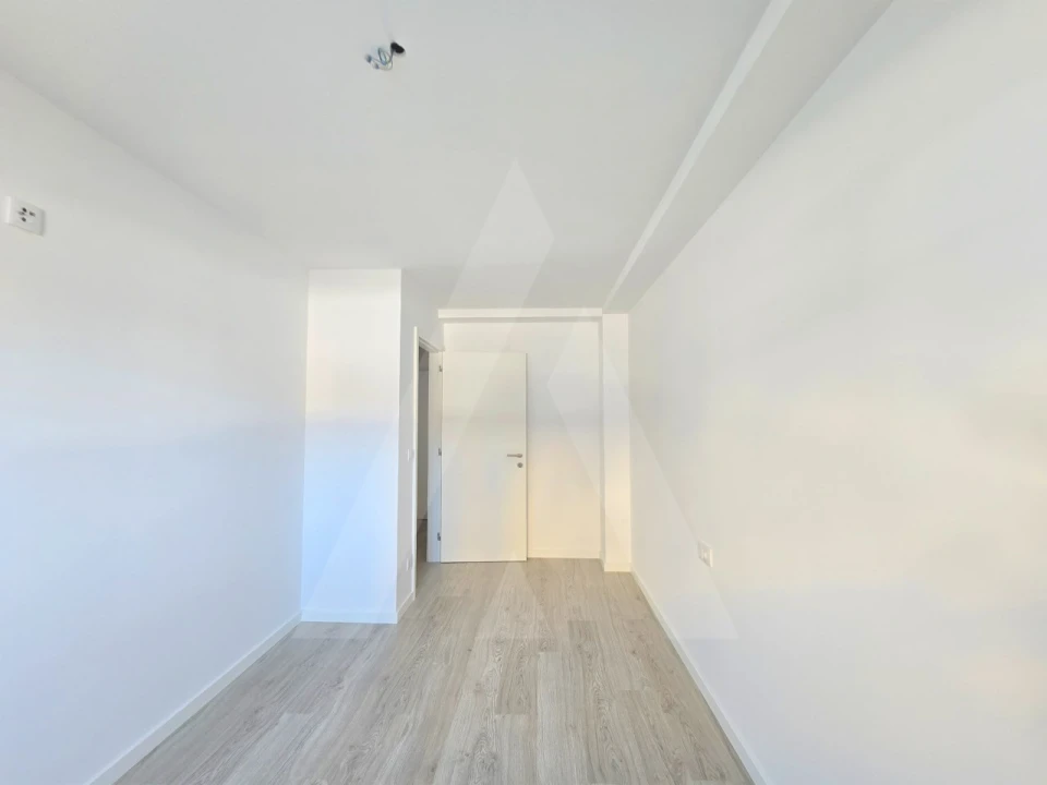 Apartamento T2 para Arrendamento em Aradas Foto 15