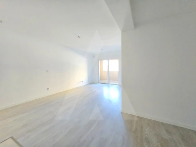 Apartamento T2 para Arrendamento em Aradas Foto 1