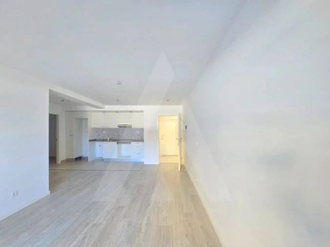 Apartamento T2 para Arrendamento em Aradas Foto 2