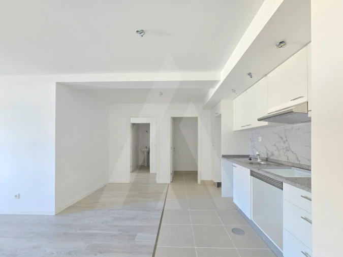 Apartamento T2 para Arrendamento em Aradas Foto 8