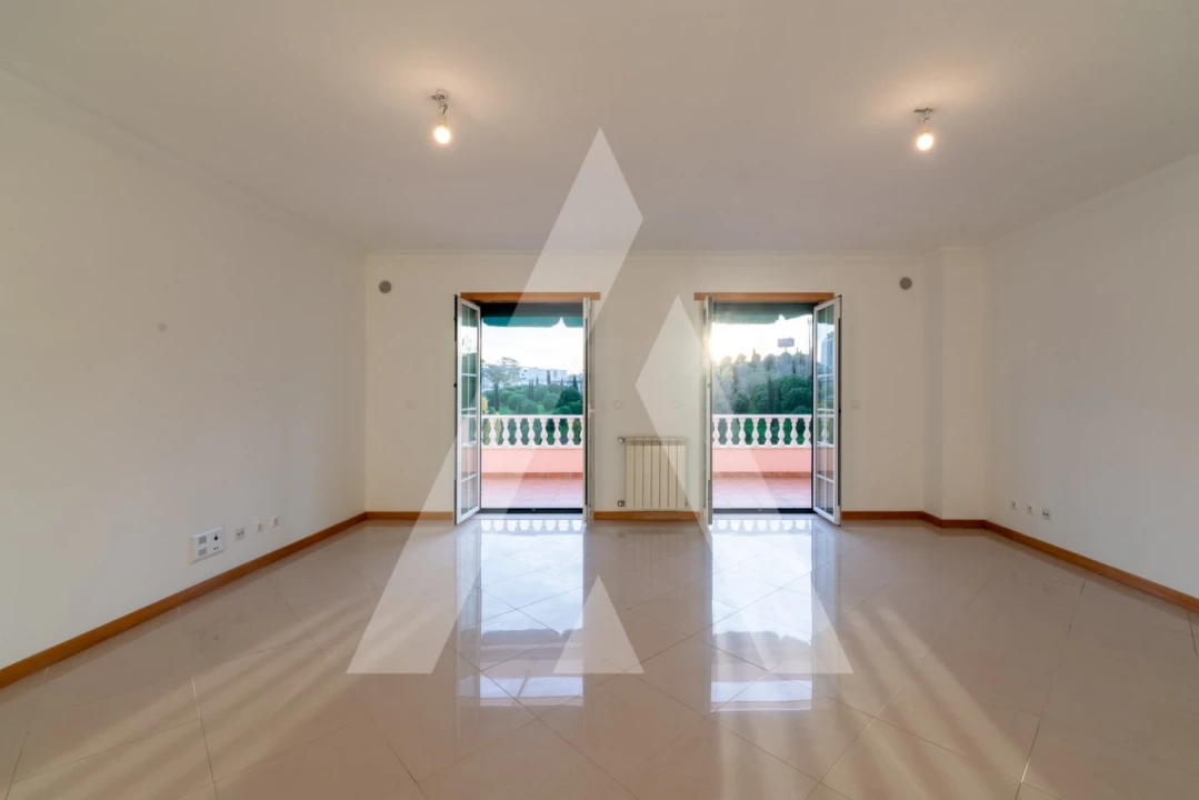 Apartamento T3 para Venda em Águas Livres Foto 4