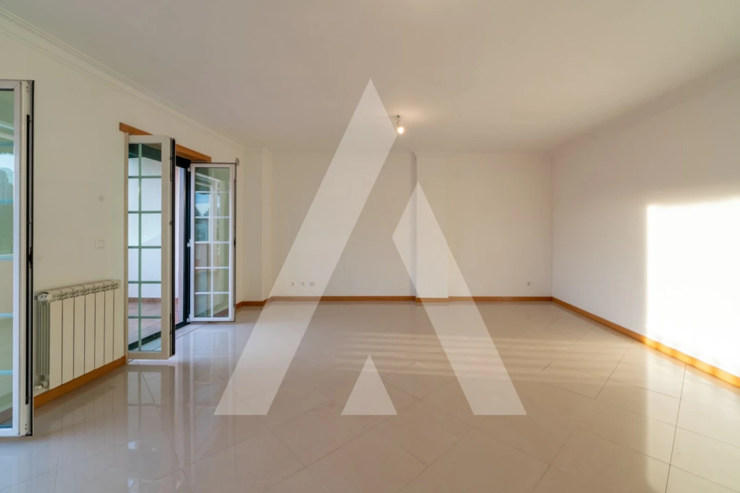 Apartamento T3 para Venda em Águas Livres Foto 2